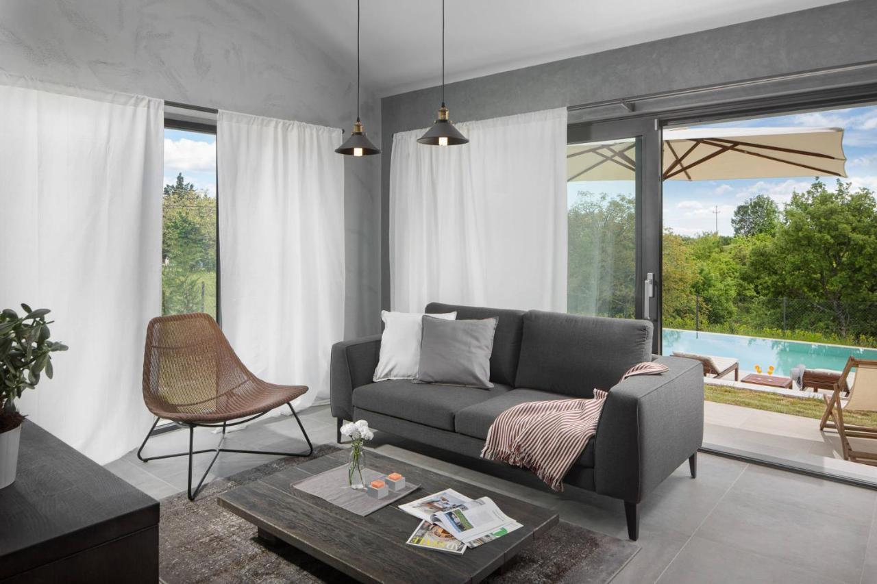 Villa Terra Histria - Boutique Stone House Oprtalj Exterior foto